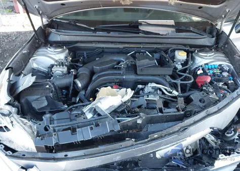 2015 Subaru Legacy 2.5I Limited z USA, uszkodzony, nr VIN 4S3BNAL68F3031214